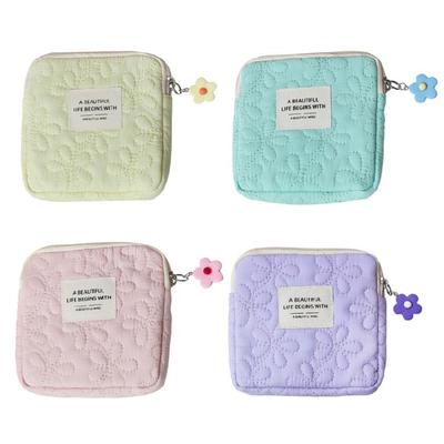 Cute Cosmetic Storage Bag Quilted Flowers Designed Cosmetic Bag Soft Comfortable