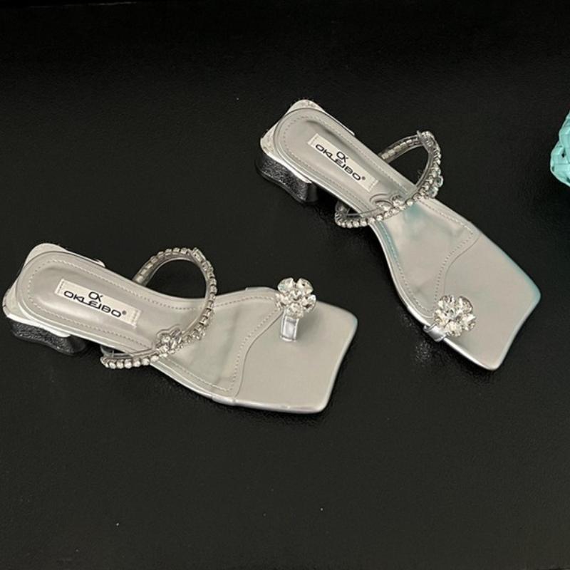 Fashion Luxury Crystal Women Slippers Fashion Low Heels Sandals Women Summer Open Toe Pearl Flip Flops Brand Designer Women Party Shoes