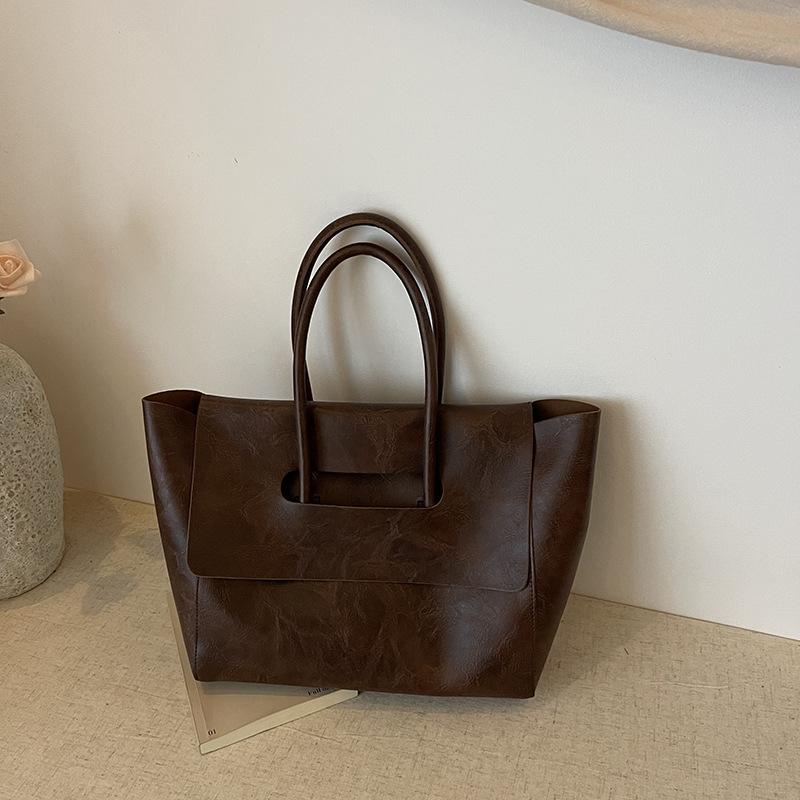 Premium Big Bag Women's Bag New Trendy Large Capacity Handbag Retro Commuter Tote Bag