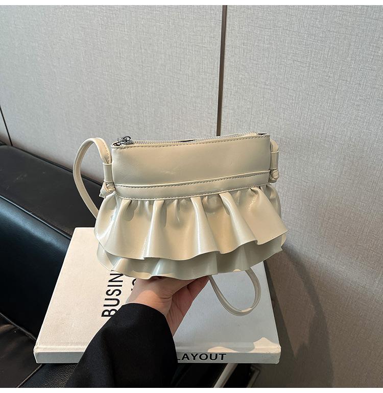 Trendy design pleated shoulder messenger bag fashionable new bucket bag high-end exquisite leather carry