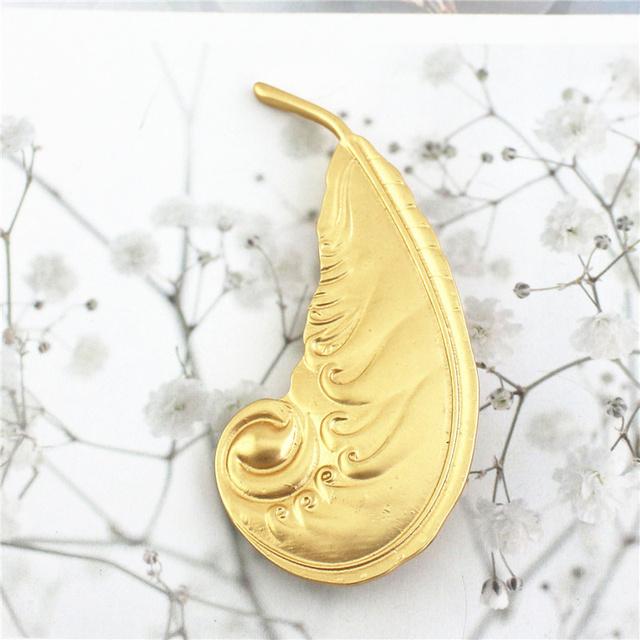 

Шикарные птицы и цветы. Разнообразие металлических трехмерных брошей и брошей для женщин.