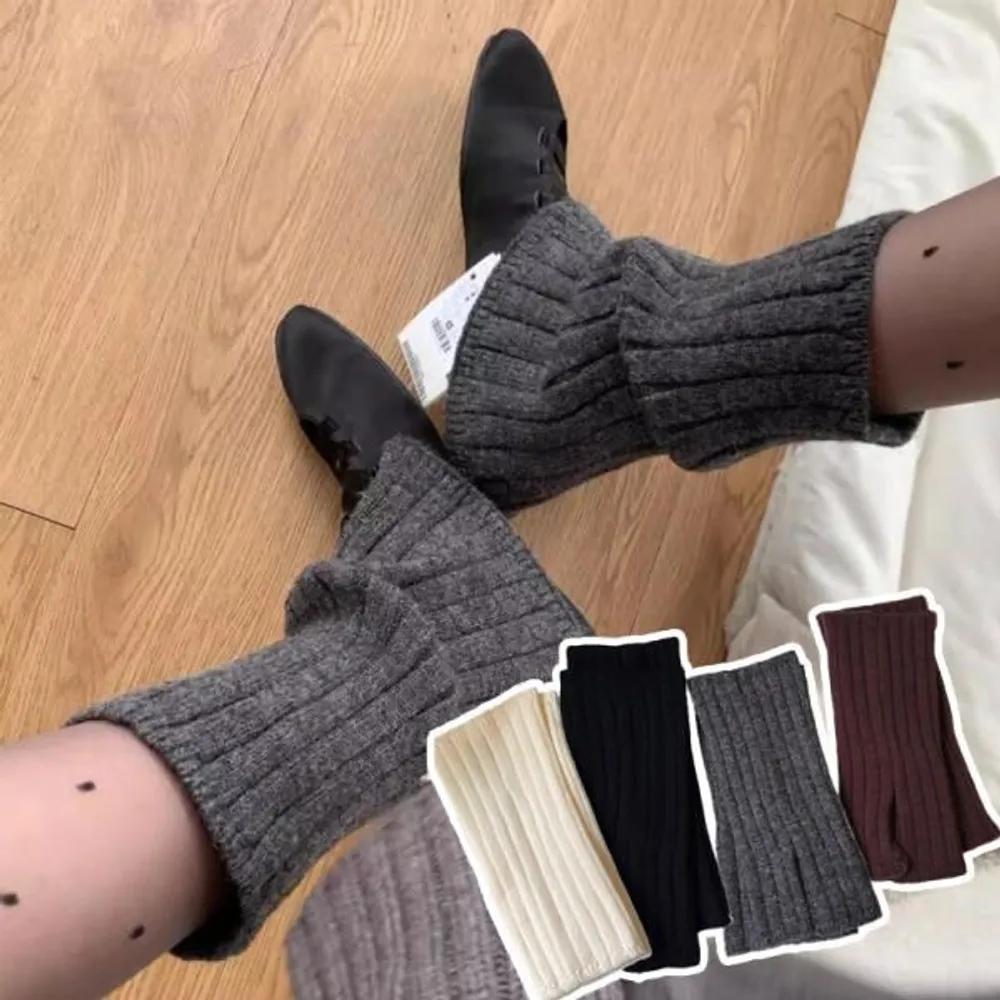 Holridge Leaf Slit Point Ribbed Middle Socks Leg Warmers white