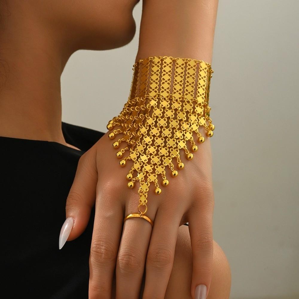 Multi Layer Golden Finger Bracelet Simple Hollow Geometric Pendant Stage Performance
