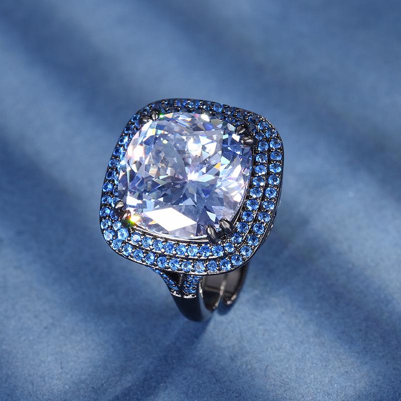 

Ювелирные изделия Медное дно Позолоченная Имитация Сухая роза Темперамент Большая подвеска 20 * 23