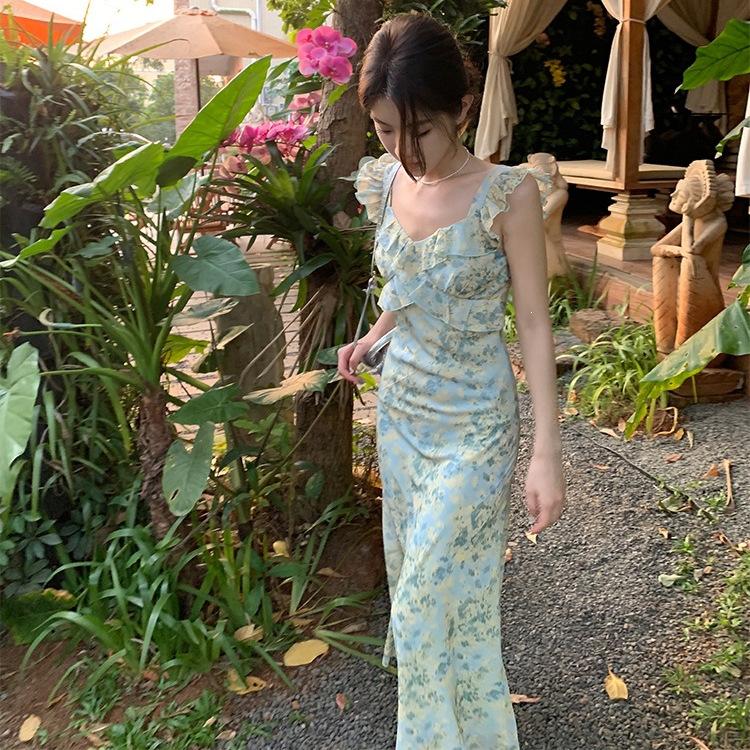 Sweet small flying sleeves floral dress gentle wind dress women's summer niche temperament slim ruffle edge a word long dress