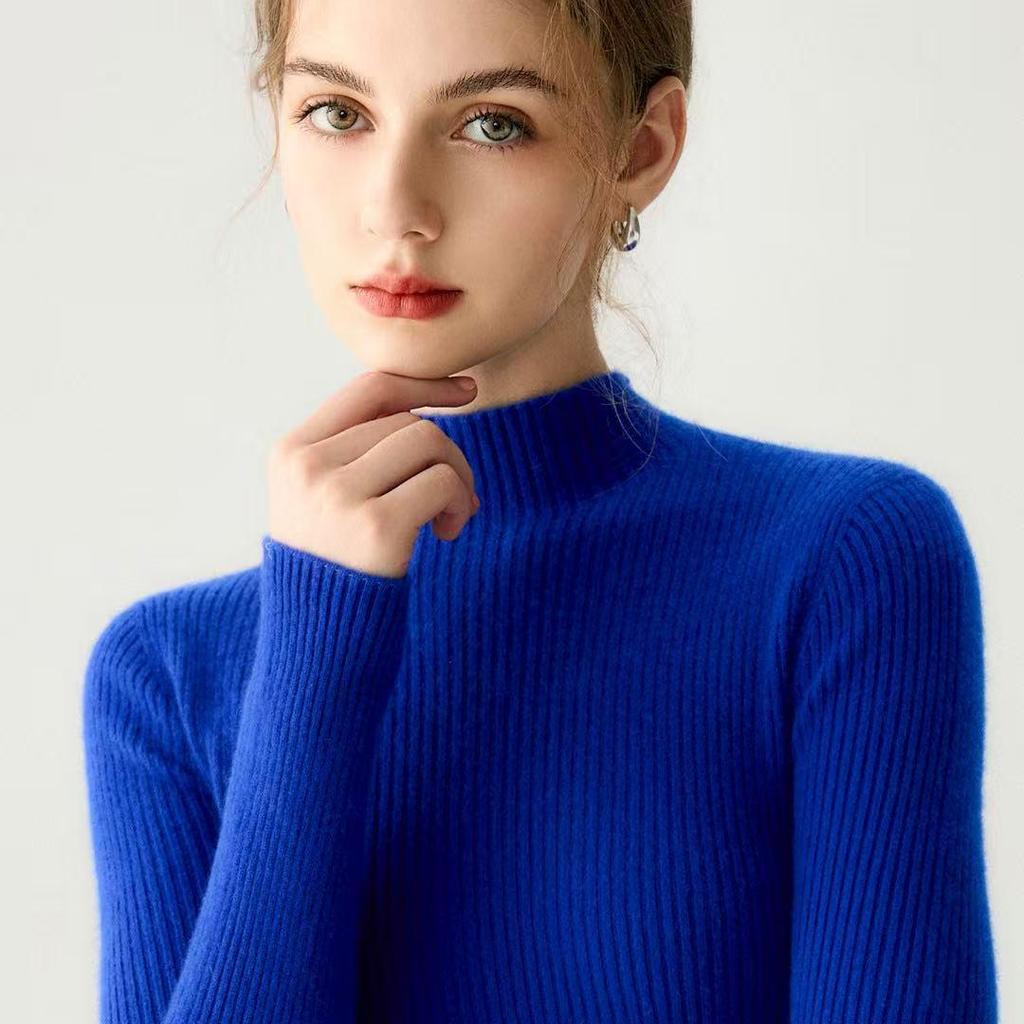 Women's Slim-Fit Pure Cashmere Knit Base Layer Sweater