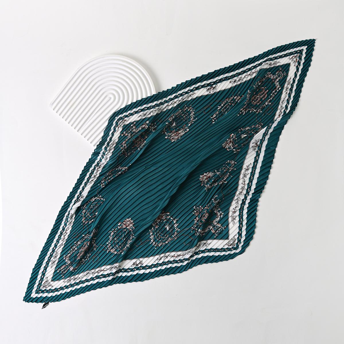 

Satin Crinkle Print Square Scarf Women 70Cm Korean Pleated Decorative Bandana Spring Fall Multi-Functional Small Hair Neck Wrap