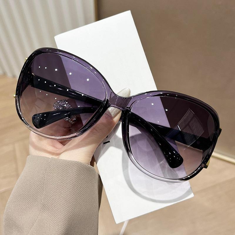 Fashion Oval Frame Sunglasses Woman Luxury  Design Sun Glasses Outdoor UV Protection Sunglasses Men Travel Shades Eyewear