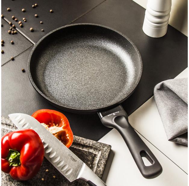 

ZWIEGER Diamond black 24 см - сковорода с тефлоновым покрытием