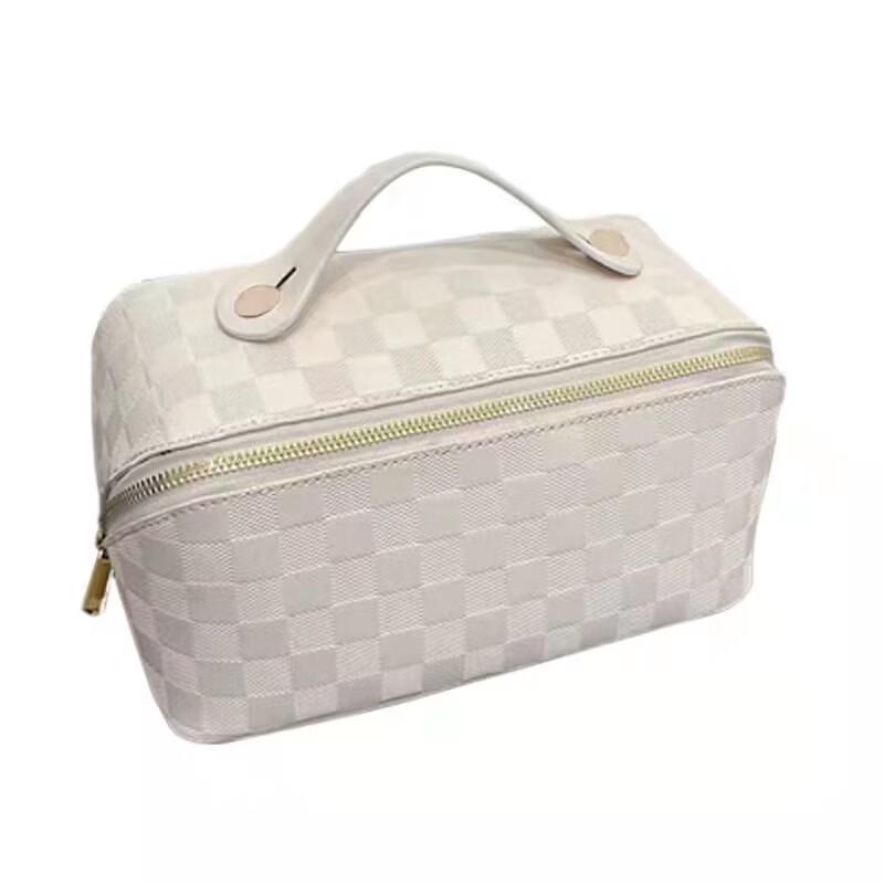 MDNG Large Capacity Portable Travel Cosmetic Organizer Bag