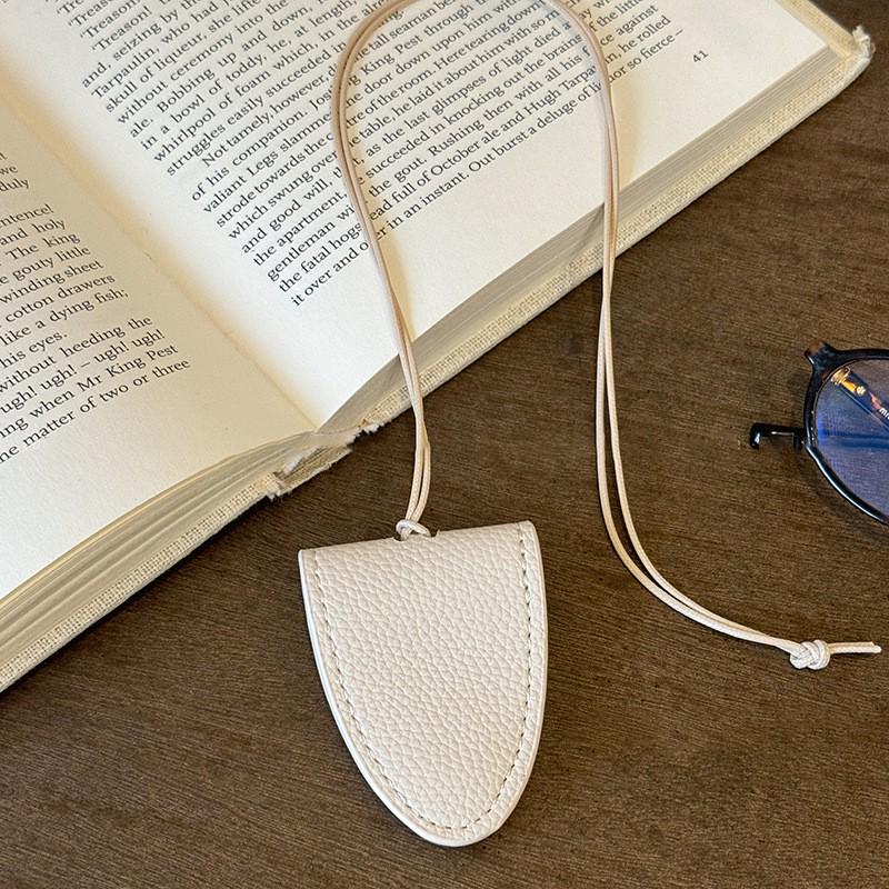 Damen Kunstleder Nackentasche Halskette für Kopfhörer & Brillen mit Schlüsselbein-Kette