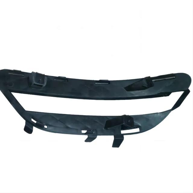 Mercedes-Benz CLS550 W21 Front Bumper Grille & Fog Light Cover