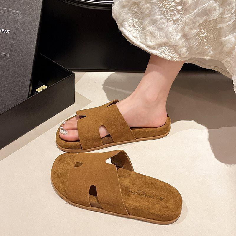 2025 sapatos de praia de sola macia saia Boken de fundo plano outono com sandálias chinelos de verão para mulheres roupa exterior nova para grávidas fresca