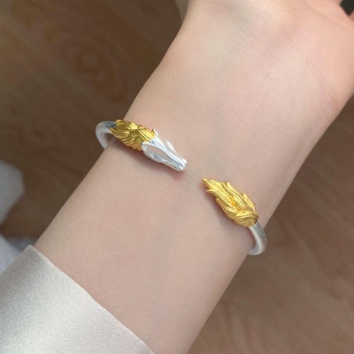 

Vintage Open Horse Bracelet For Women Man Personality Adjustable Bracelet Happy New Year Jewelry Gifts