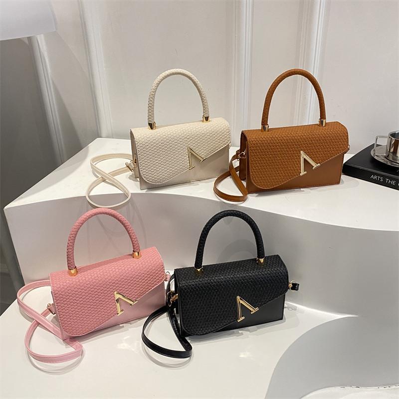 Minimalist Pu Small Crossbody Bag With V Letter Decoration For Casual Wear