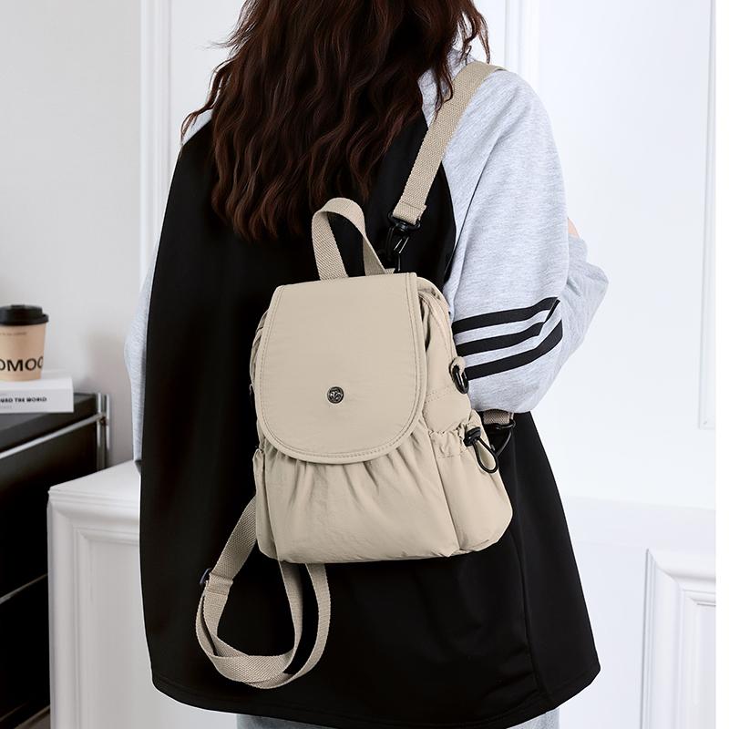 Women's Backpack Large Capacity Lightweight Travel Bag Commuter Backpack
