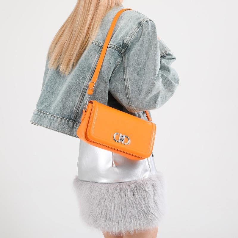 Women's bag messenger bag premium new retro shoulder messenger bag commuter fashion versatile armpit bag