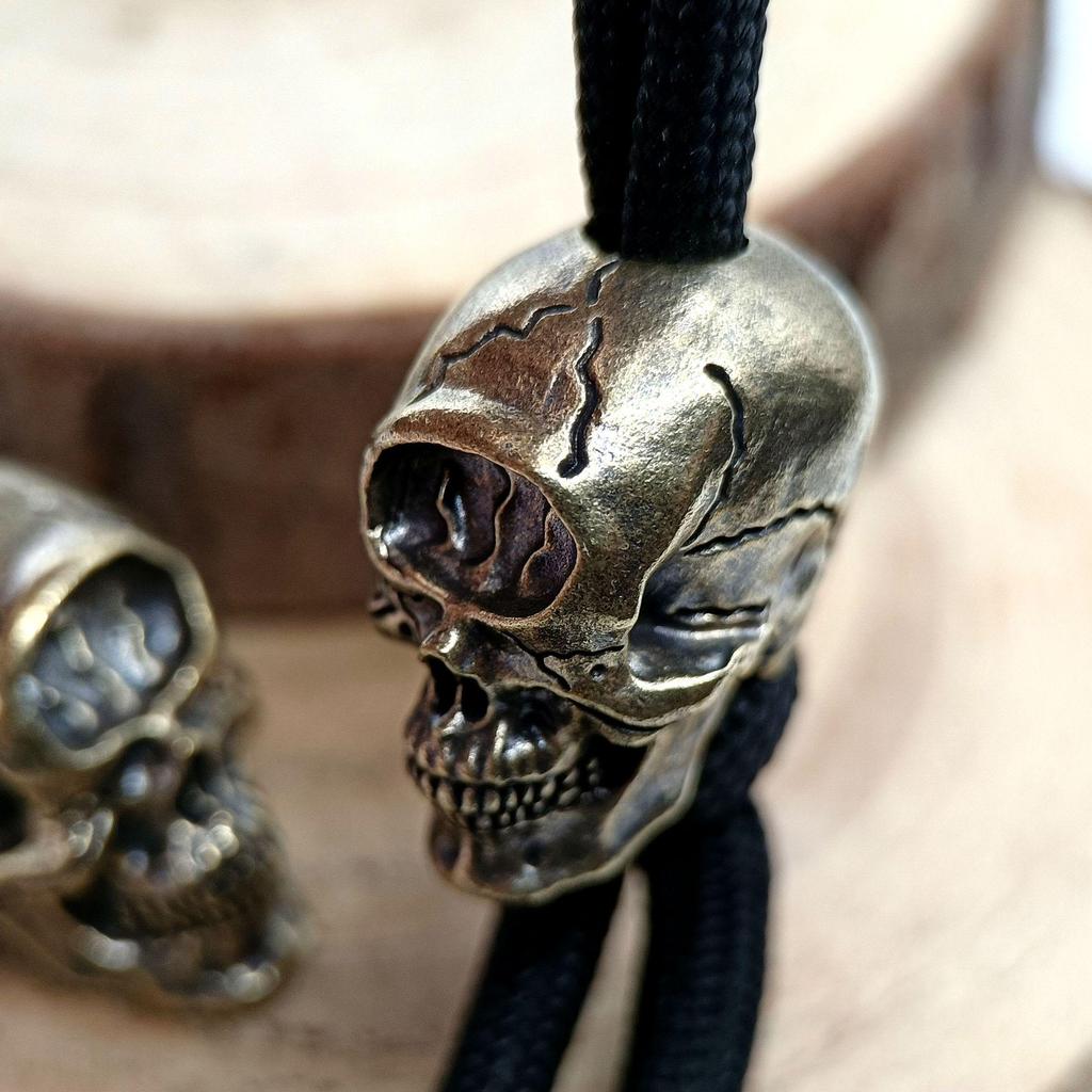 One-Eyed Skull Paracord Keychain DIY Pendant