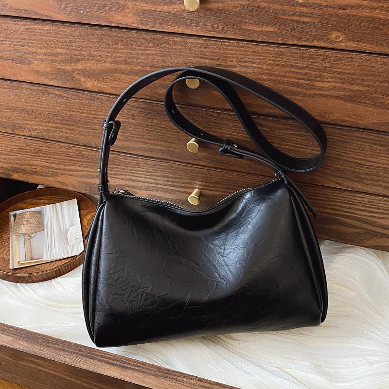 Bag Women's Large-capacity New Versatile Messenger Bag Commuter Bag