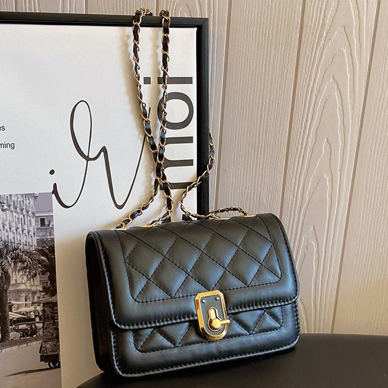 

Темпераментная простая и модная сумка-клатч с вышивкой бриллиантовой нитью, женская, новая весна 2025, универсальная маленькая квадратная сумка чёрный