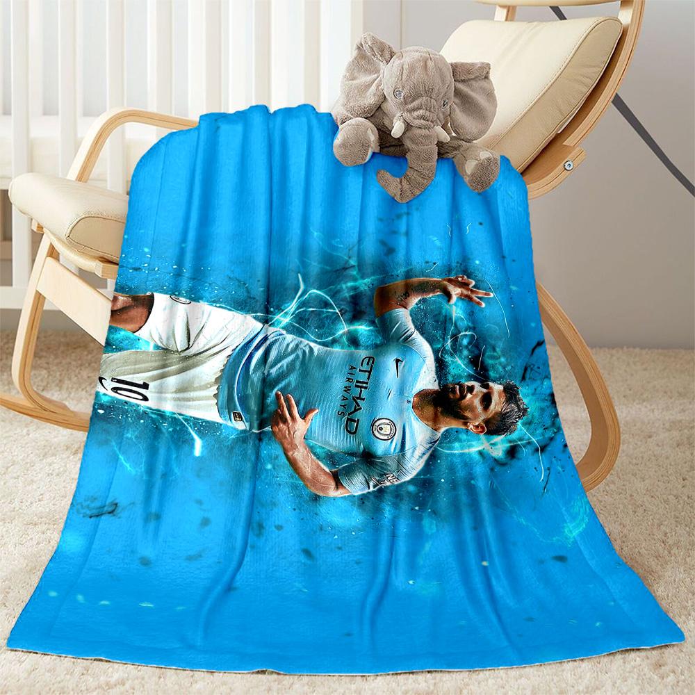 Dynamic Soccer Action Blanket Warmthful Decor Suitable for Seaside Office Chair Livingroom Four Seasons Universal Stylish Decor