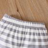 Completo Due Pezzi con Stampa Coniglietto Pasquale da Ragazzo: Completo Top a Maniche Corte e Pantaloncini a Righe
