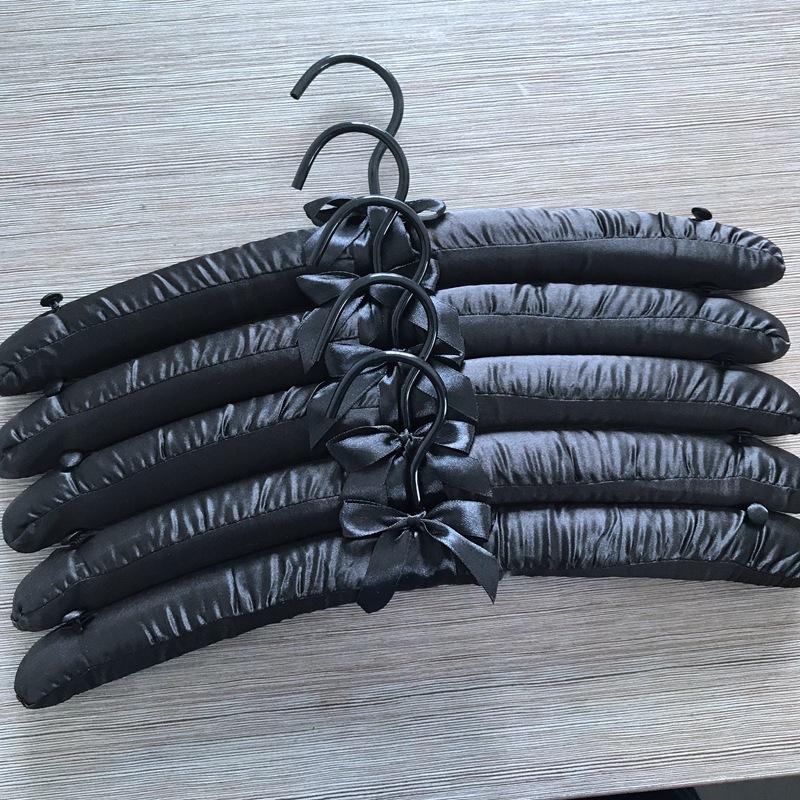 Schwamm Kleiderbügel Mit Haken Seiden Satin Stoff Kleider Aufhängen Wäscheklammer Annähen Knöpfe Anti-Rutsch Hochzeitskleid Weiße Kleiderbügel