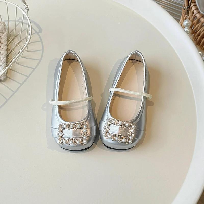 

Детская танцевальная обувь для выступлений, мягкая подошва, туфли принцессы для девочек, милая мода 2024 года, новые детские кожаные туфли с круглым носком, без застежек 21