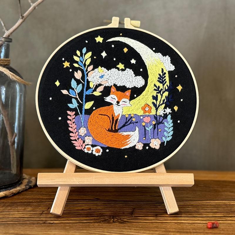 

Handmade Embroidery Cartoon Animal DIY Material Kit Beginner Level Needlework Kit Wall Hanging Painting Kit