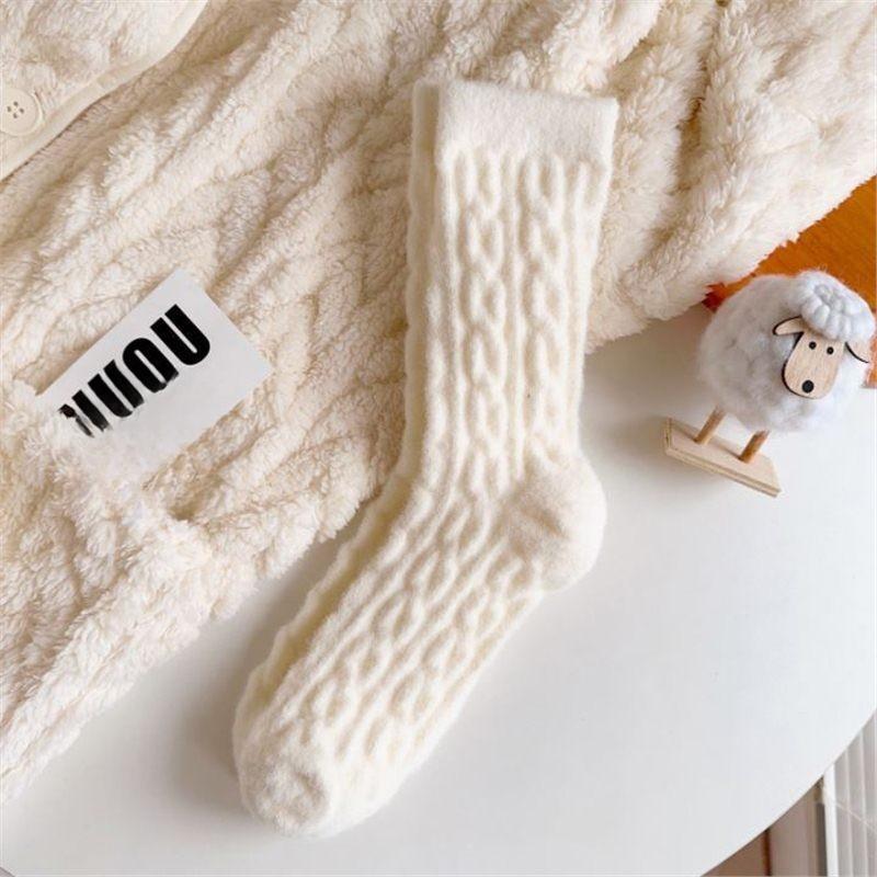 Autumn and Winter Fleece Socks, Women's Mid-calf Socks, Warm Fleece Thickened Warm Sleeping Socks, Floor Cold-proof Postpartum Socks, Thick