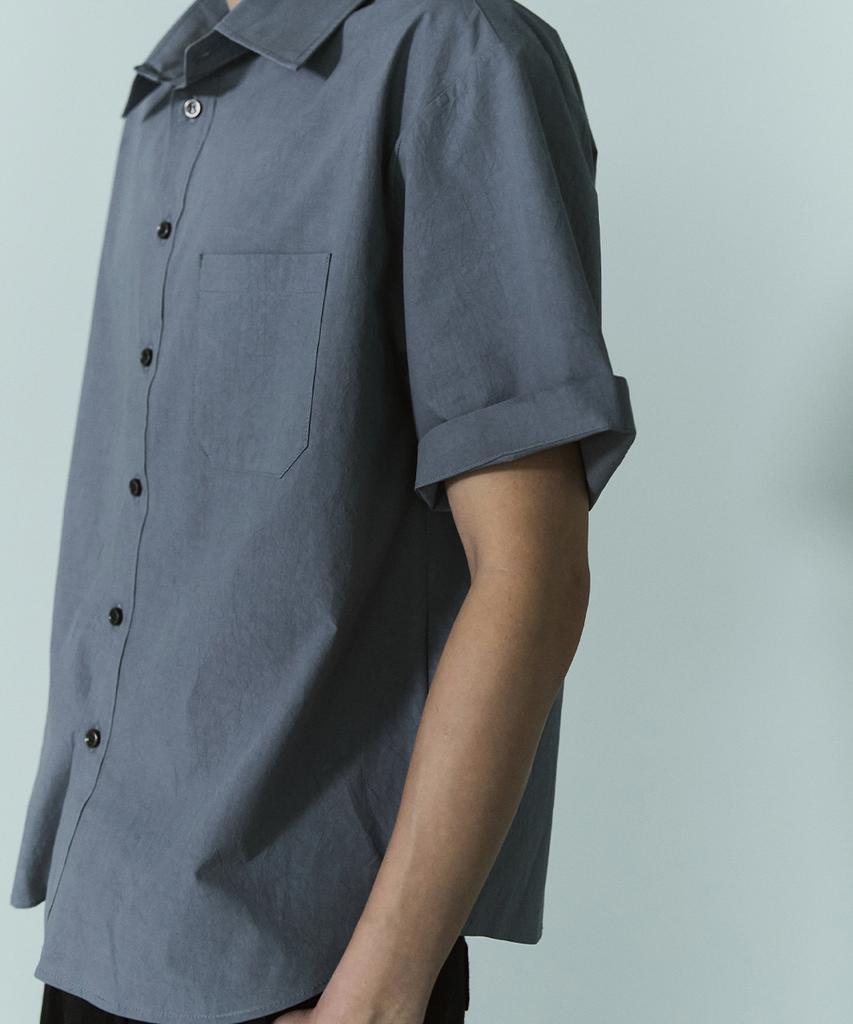 Beullusseonpeullawo Semi-Crop Formal Short Sleeve Shirt [Gray]