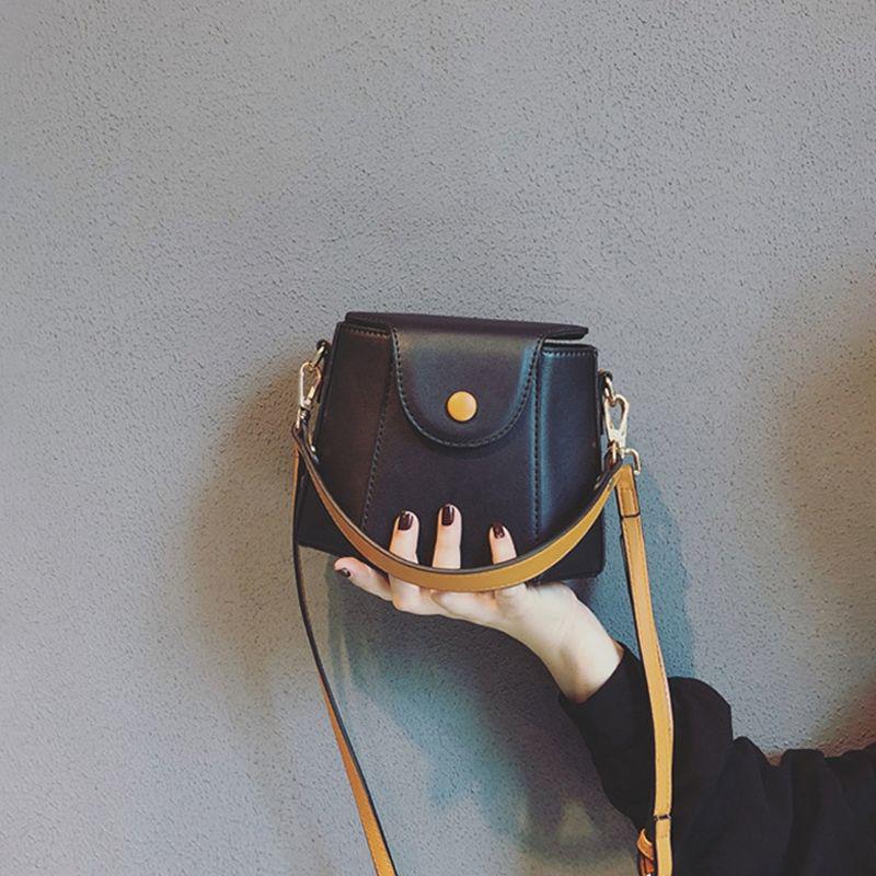 

2021 Trendy Niche Design Spring/Summer Versatile Crossbody Bucket Handbag