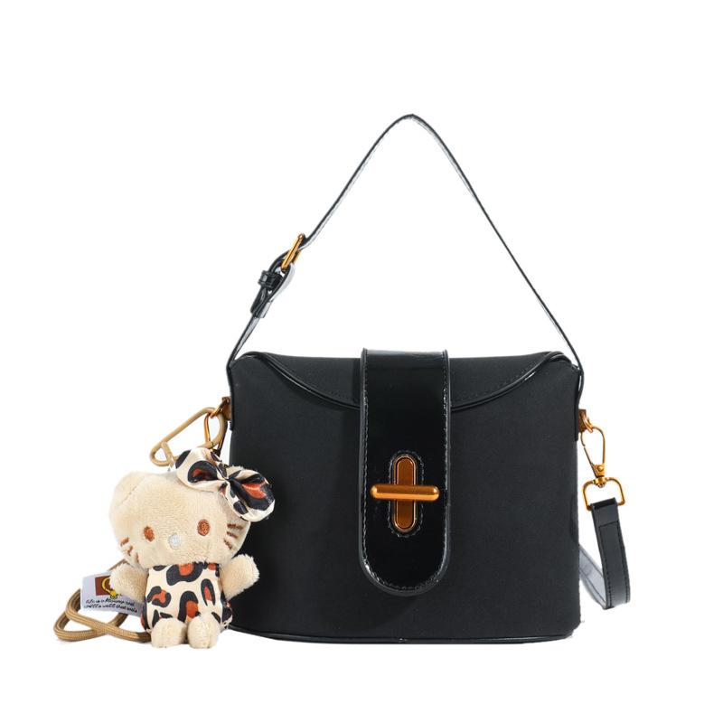 

Новая сумка Женская модная сумка Повседневная универсальная модная сумка-мессенджер no pendant чёрный