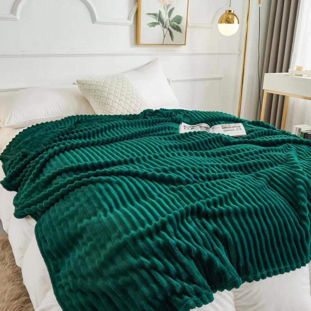 

Роскошное одеяло из искусственного меха кролика 180*200 см - мягкое, теплое и уютное для диванов, кроватей, офисов и путешествий. Уютный подарок на все времена года, идеально подходит для Рождества. 180*200CM темно-зеленого