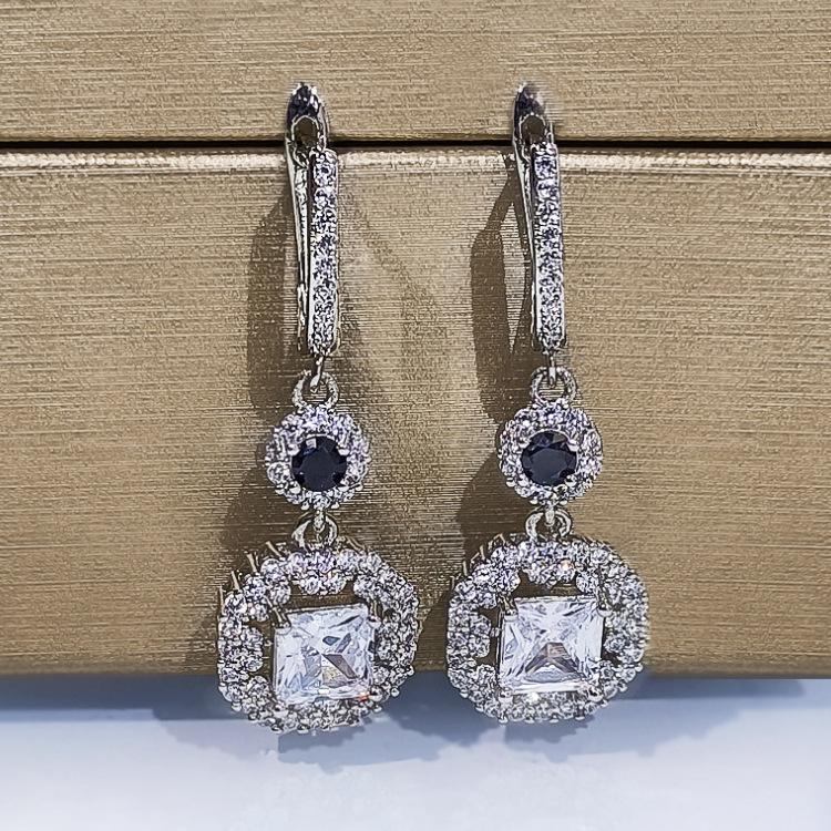 Серьги Старший Дизайнер Классический Темперамент Элегантные И Милые Муза Изящные Серьги С Цирконами