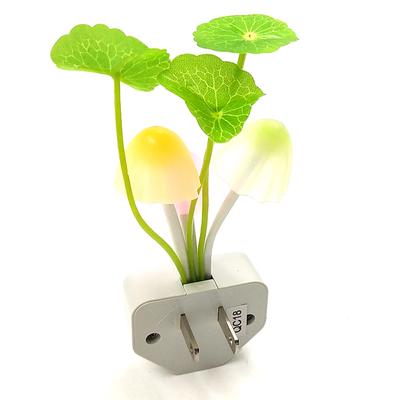 Novinka Creative noční světlo EU/US Plug Light Sensor 3LED Barevná houbová lampa LED AC110V-220V Barevná noční světla