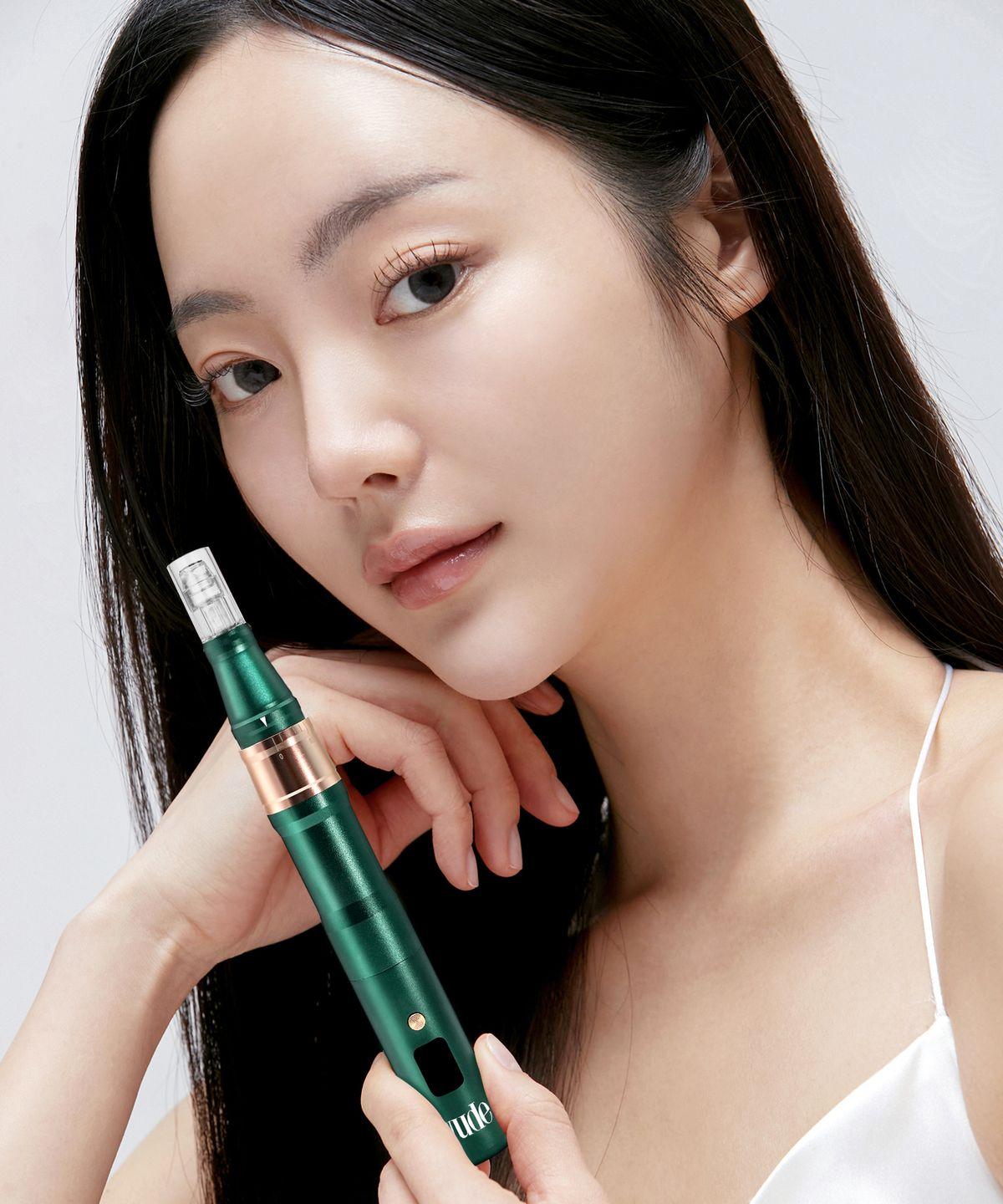 Diva Shot Pore Tightening Beauty Device D.Va Shot (D.Va Shot + 2 Nano Talks)