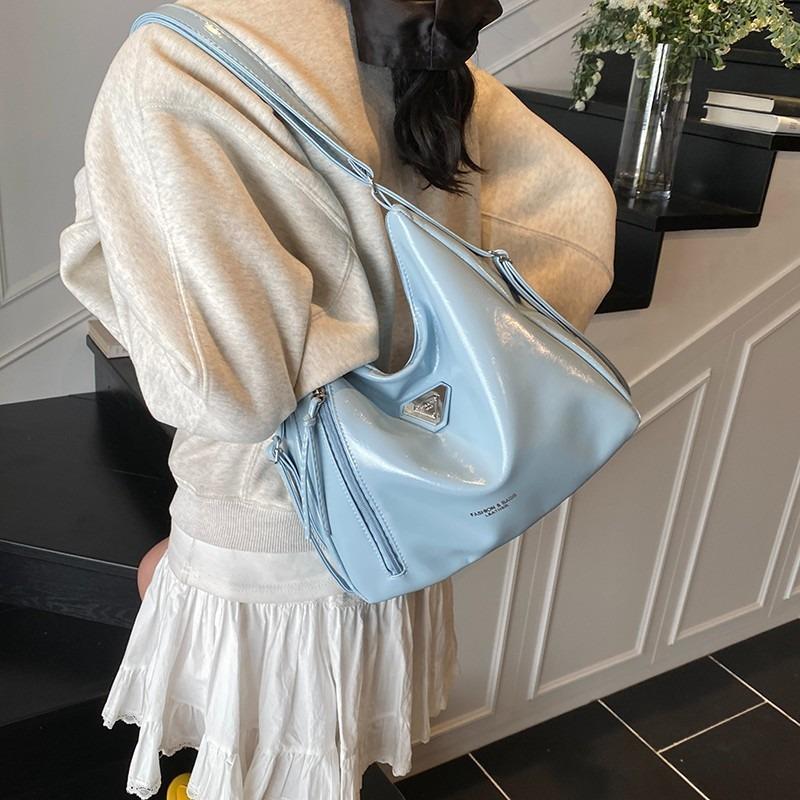 Bag Women's New Retro Shoulder Bag Large Capacity High Value Women's Bag Multi-functional Tote Bag Backpack