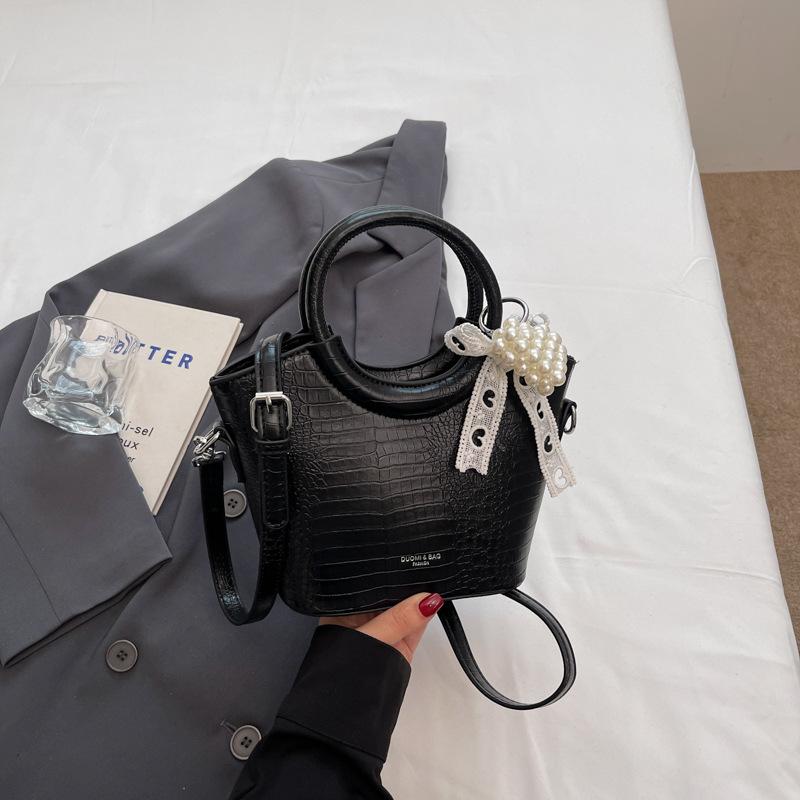 Шанксинь нишевая кольцо сумка-сумка 2025 новая корейская версия сумка через плечо мессенджер высокая стоимость модная сумка-ведро