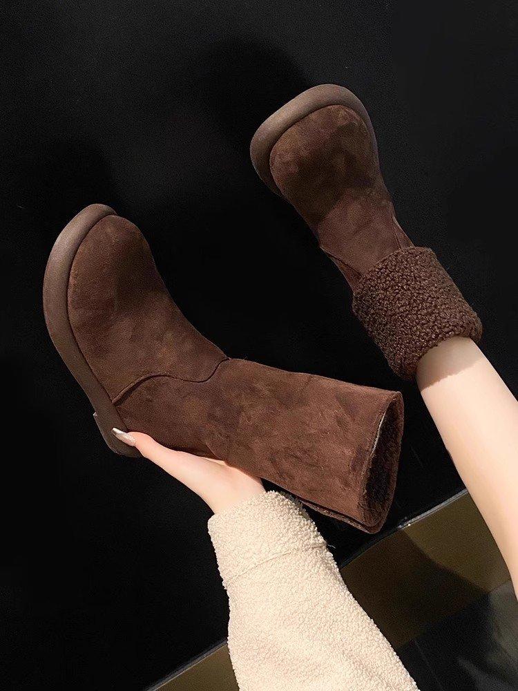 

Snow boots women s winter 2025 new fleece thickened cotton shoes fluffy shoes short boots flat bottom ugly cute Martin boots 40