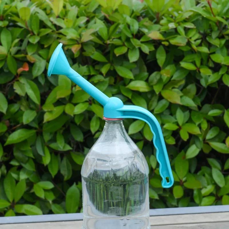 Horticultural Plants Can Be Watered with A Handheld Dual-purpose Water Spray Bottle Watering Device and Seedling Irrigation