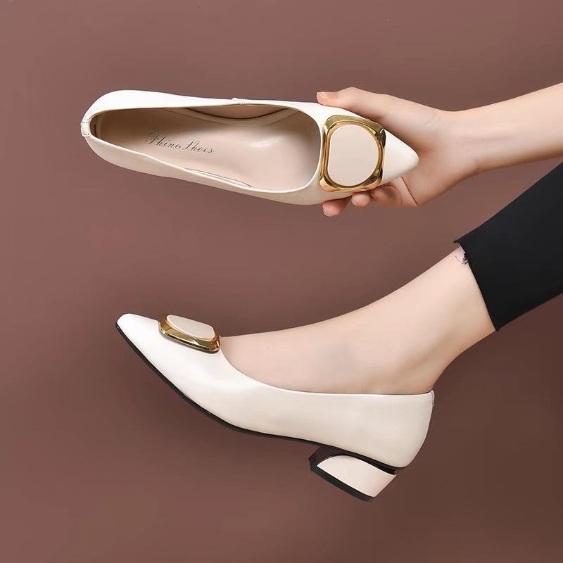 Soft Leather Shallow Mouth Single Shoes Women's Spring and Summer New Patent Leather Non-slip Soft Sole Breathable Mother Work Shoes Women's Small L