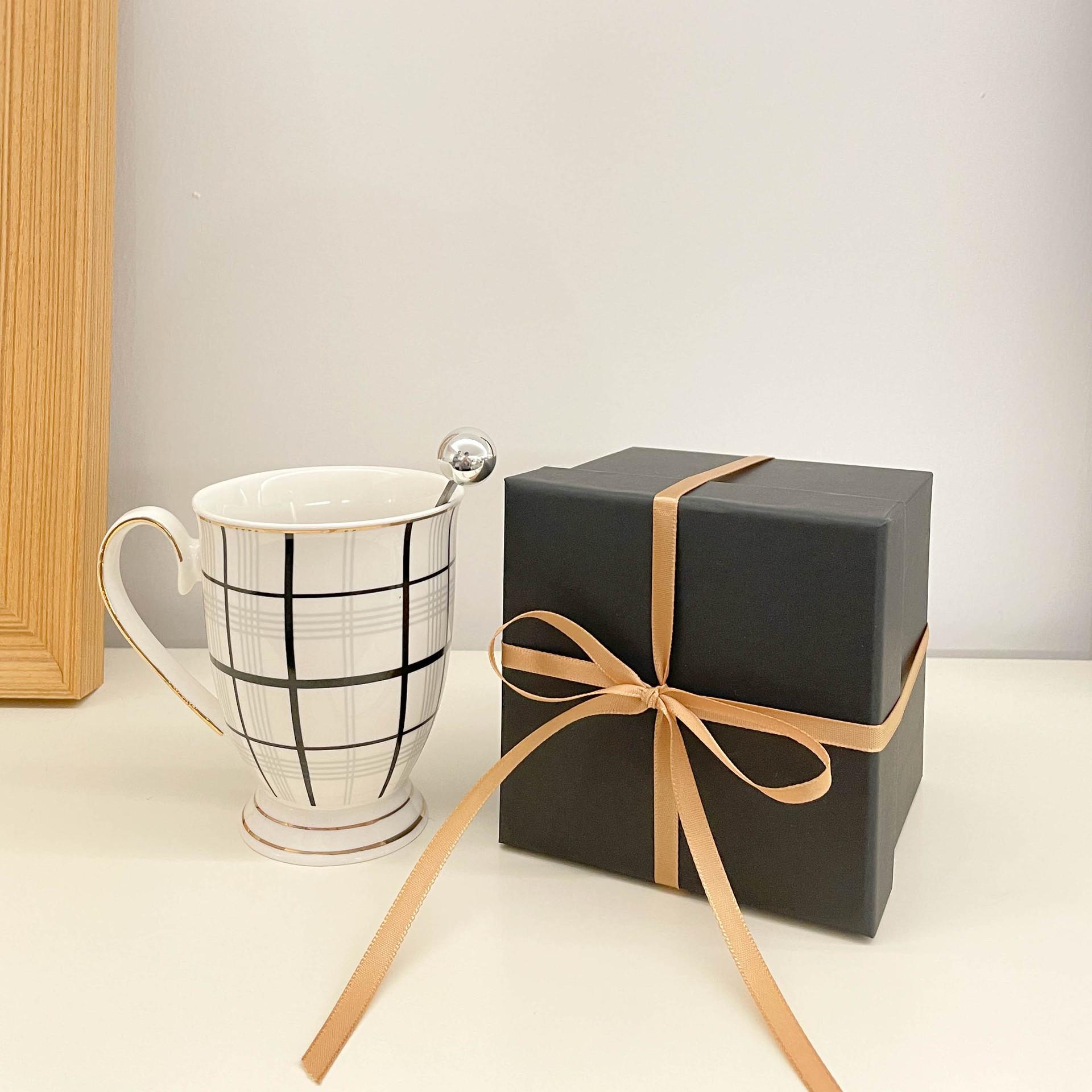 

Nordic retro light luxury coffee cup Western Phnom Penh couple ceramic cup high-end afternoon tea mug gift box 300ml