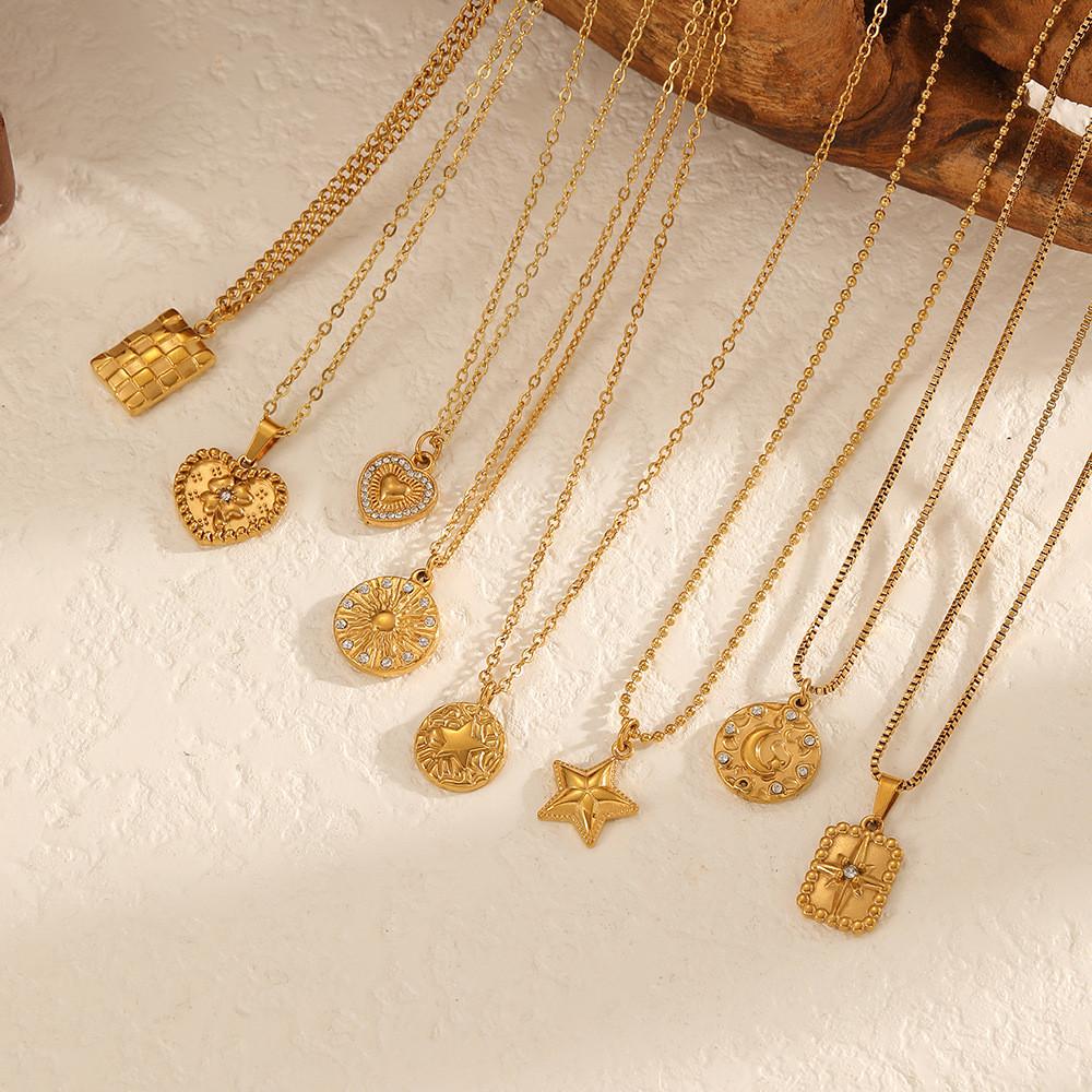 Style Star Moon Necklace For Women With 18k Gold Plating And Diamond Embellishments