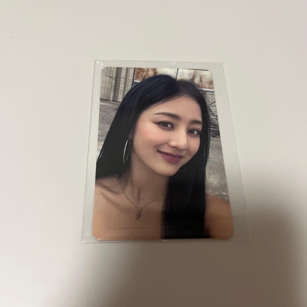 

[USED] JIHYO ZONE ACRYLIC PHOTOCARD STAND Jihyo