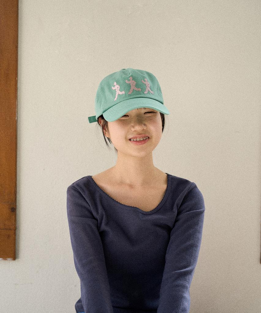 Chologseutyudio Three People Ball Cap (Green)