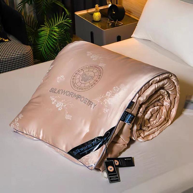 

Шелковое одеяло 100% шелк тутового шелкопряда Летнее прохладное одеяло Теплое одеяло для кондиционера Весенне-осеннее одеяло Двуспальное одеяло-наполнитель Зимнее одеяло 200x230cm 3.0kg