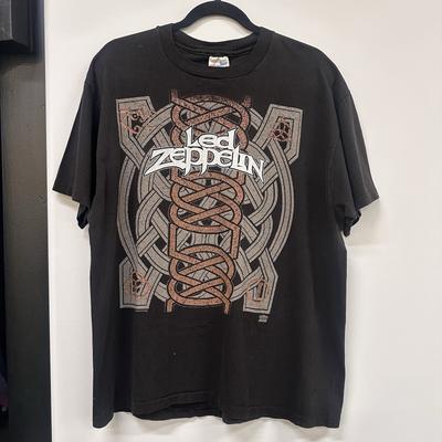 Oberteile – T-Shirts