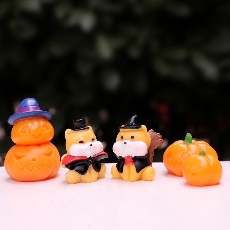 Halloween Mini Resin Figurines Adorable Cartoon Design Bright Colors Hand-Painted Small Ornaments for Home Desktop Decor