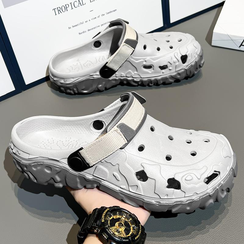 Fashion 2024 Factory Cheap EVA Men's Clogs Shoes Lightweight Wholesale Plastic Clog Men Beach Working Sandals With Men Clogs Mules